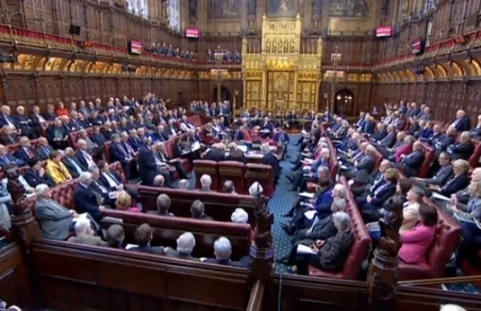 Σύννομη η αναστολή του βρετανικού κοινοβουλίου λέει δικαστήριο του Λονδίνου