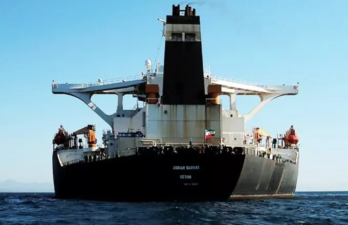 Έτοιμο να συνοδεύσει το δεξαμενόπλοιο Adrian Darya εκτός Γιβραλτάρ το Ιράν
