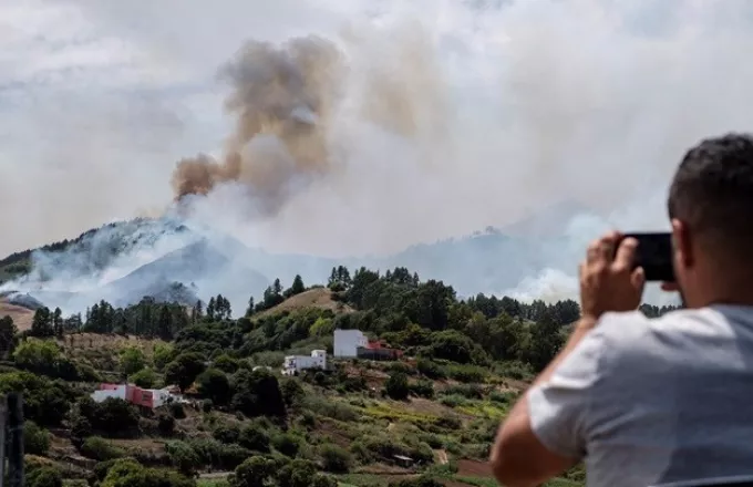 Γκραν Κανάρια: Mαίνεται η πυρκαγιά - Πάνω από 4.000 άνθρωποι απομακρύνθηκαν