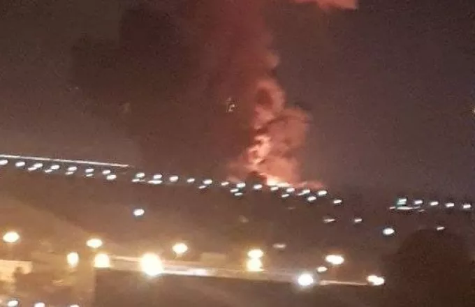 Κάιρο: Έκρηξη στο αεροδρόμιο – Φωτιά σε δύο δεξαμενές καυσίμων  