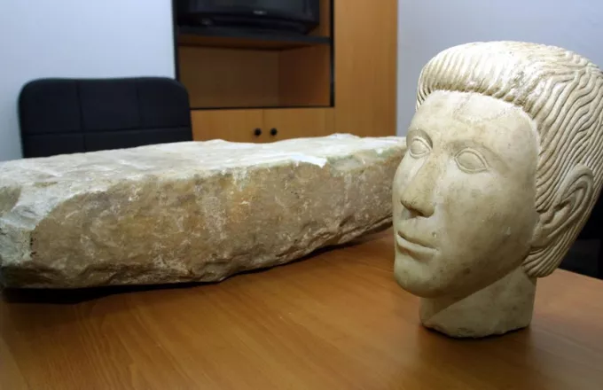 Εξιχνιάστηκε κλοπή αρχαίων αντικειμένων από το Μουσείο Σαντορίνης