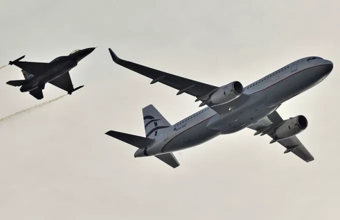 Πτήσεις αεροσκαφών της Πολεμικής Αεροπορίας ενόψει 25ης Μαρτίου