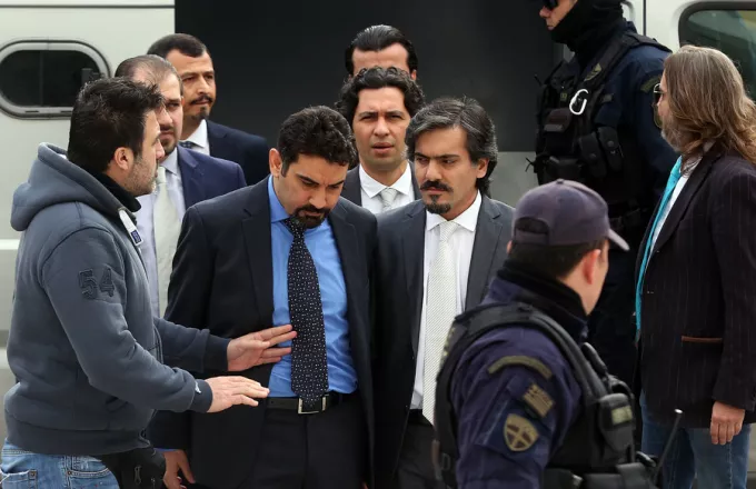 Ο Τούρκος πρέσβης καλεί την Ελλάδα να συνεργαστεί για τους 8 αξιωματικούς