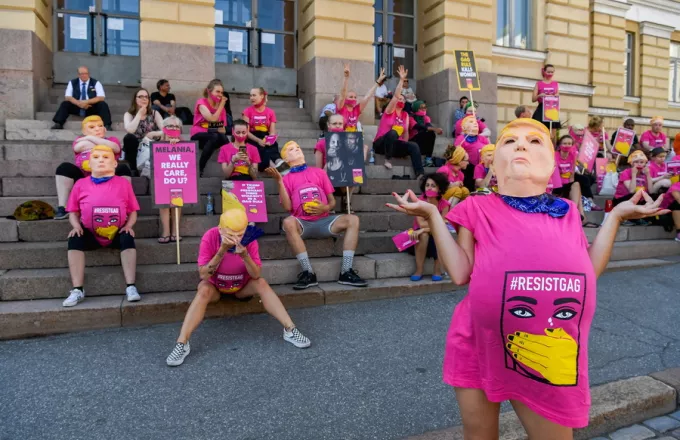 «Έγκυες Τραμπ» διαδήλωσαν κατά της πολιτικής του Τραμπ για τις αμβλώσεις