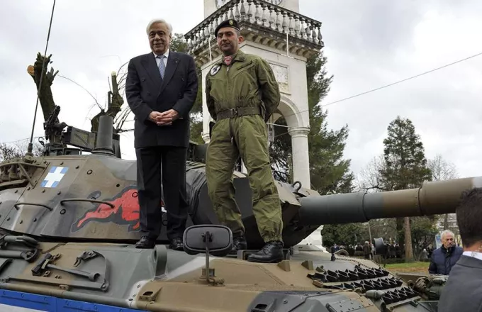 Παυλόπουλος στο τανκ: Ο στρατός μας μπορεί να αποδείξει πως δεν φοβόμαστε κανέναν