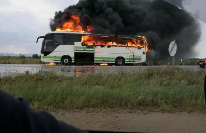 Κεραυνός χτύπησε λεωφορείο του ΚΤΕΛ Έβρου στην Αλεξανδρούπολη (video)