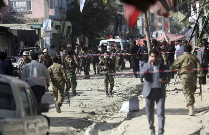 Τουλάχιστον 40 νεκροί από δύο επιθέσεις καμικάζι σε τζαμιά στο Αφγανιστάν