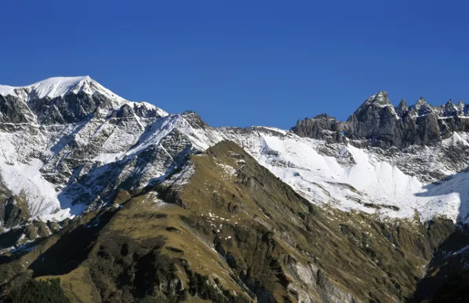 Νεκροί οι 20 επιβάτες του αεροσκάφους που κατέπεσε στις Ελβετικές Άλπεις 