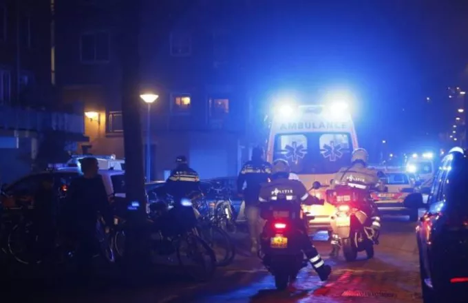 Τουλάχιστον ένας νεκρός μετά από πυροβολισμούς στο Άμστερνταμ