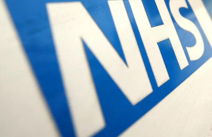 Βρετανοί γιατροί προς Μέι: Ασθενείς πεθαίνουν λόγω έλλειψης προσωπικού