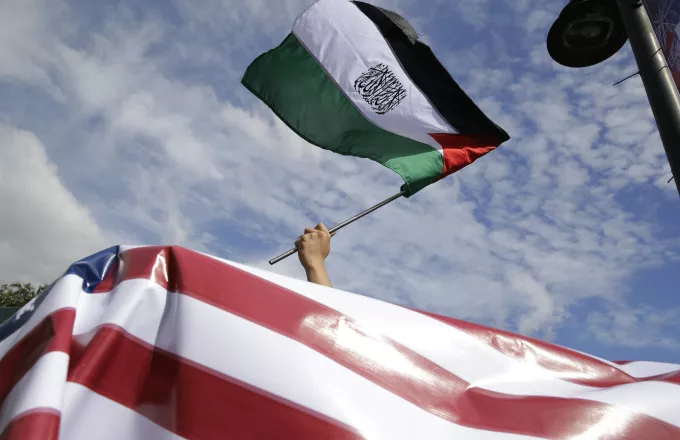 Ο Τραμπ απειλεί να κόψει τη βοήθεια προς τους Παλαιστίνιους