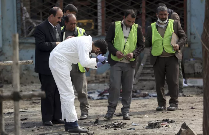 Αφγανιστάν: Επίθεση αυτοκτονίας με 29 νεκρούς σε τέμενος στην Καμπούλ