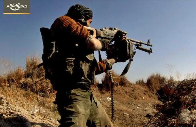 Οι αντάρτες παρέδωσαν τα βαρέα όπλα τους στη ρωσική στρατονομία στη Ντούμα