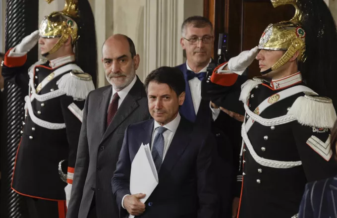 Ιταλία: Ο Ματαρέλα θα δώσει εντολή σχηματισμού κυβέρνησης τεχνοκρατών