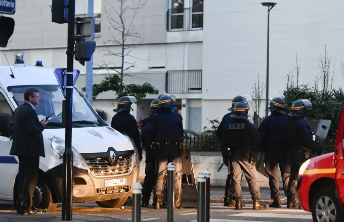 Γαλλία: Προφυλακίστηκε αστυνομικός που φέρεται να σκότωσε 22χρονο στη Νάντη