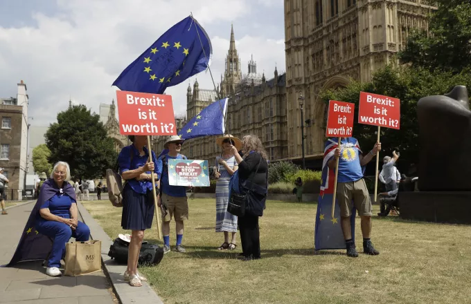 Telegraph:Μονομερείς εγγυήσεις Ευρωπαίων της Βρετανίας σε περίπτωση no-deal