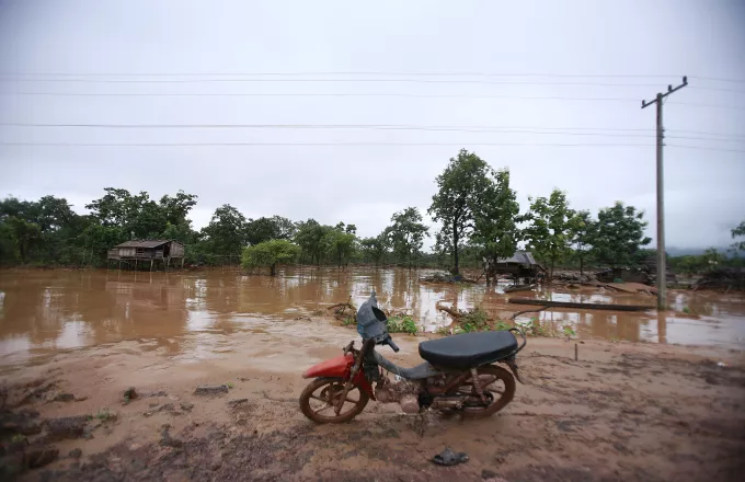 Λάος: 17 χωριά στην Καμπότζη πλημμύρισαν από τα λασπόνερα ( Βίντεο)