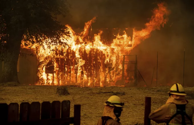Καλιφόρνια: Ελπίδες στη μάχη κατά των πυρκαγιών λόγω ηπιότερων ανέμων