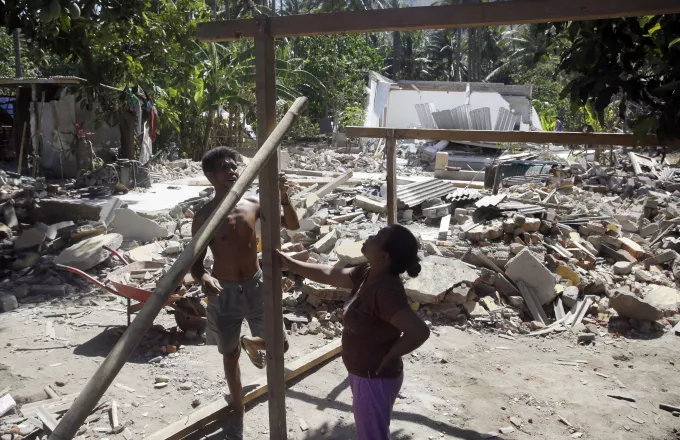 Στους 436 ανέρχονται οι νεκροί του σεισμού στο νησί Λομπόκ της Ινδονησίας