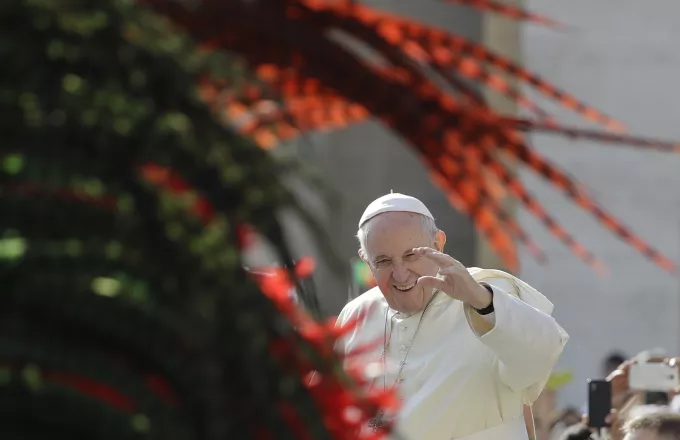 Πάπας Φραγκίσκος: Σε όσους επιζητούν το σκάνδαλο, απαντάμε με σιωπή