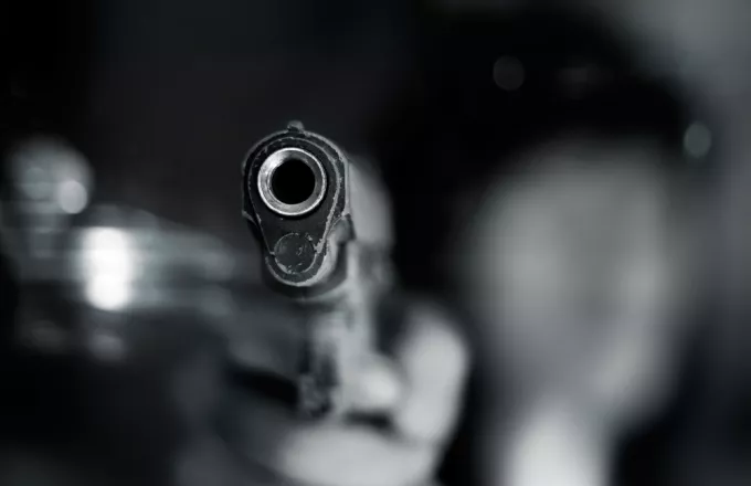 Ληστεία με πυροβολισμούς σε αγορά στο Μενίδι