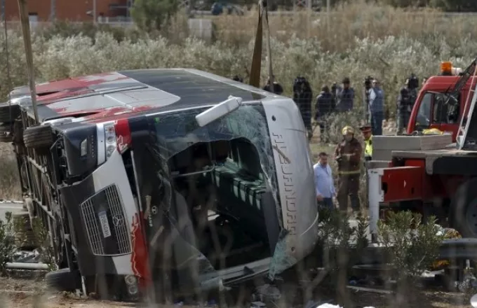 Ιταλία: Τουλάχιστον 7 νεκροί σε τροχαίο με λεωφορείο που μετέφερε παιδιά