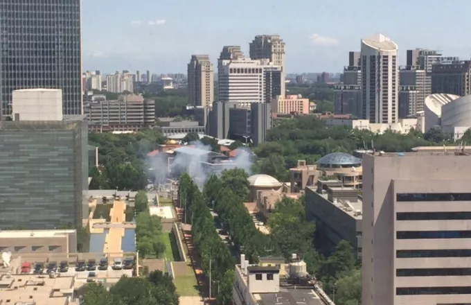 Έκρηξη κοντά στην πρεσβεία των ΗΠΑ στο Πεκίνο (Βίντεο)