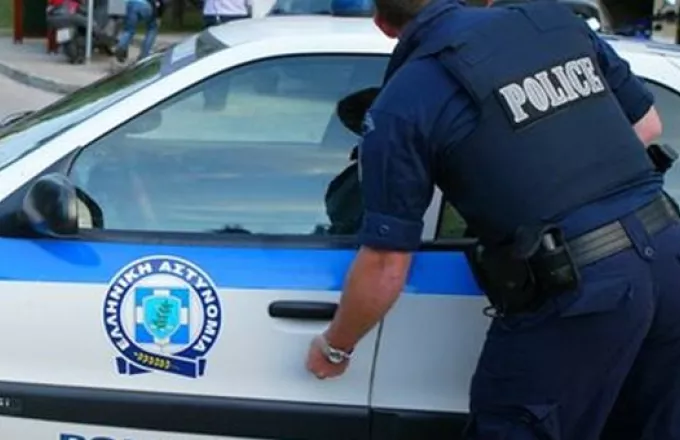 Δύο συλλήψεις για απάτες και κλοπές σε βάρος ηλικιωμένων στην Αττική