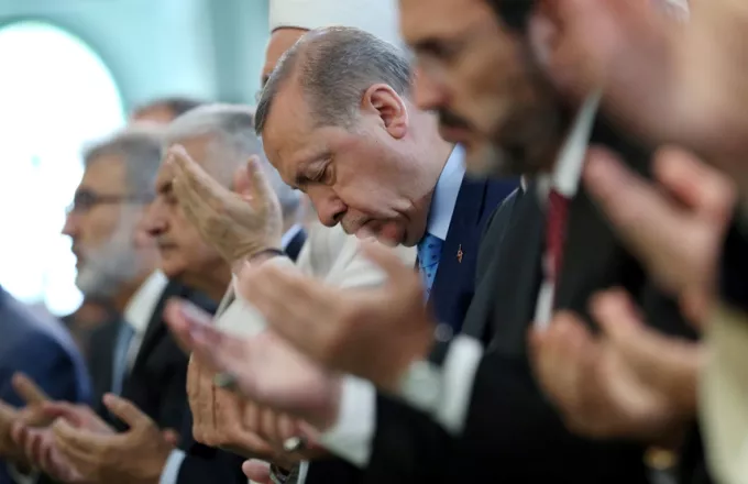 Ευρωπαϊκός Τύπος για Ερντογάν: Ο σουλτάνος έχει χρεοκοπήσει