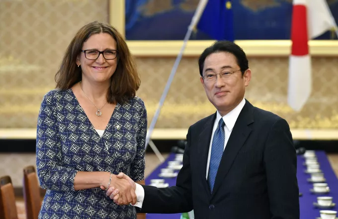 Κοντά σε συμφωνία ελεύθερου εμπορίου ΕΕ-Ιαπωνία, σε ένα μήνυμα προς τις ΗΠΑ