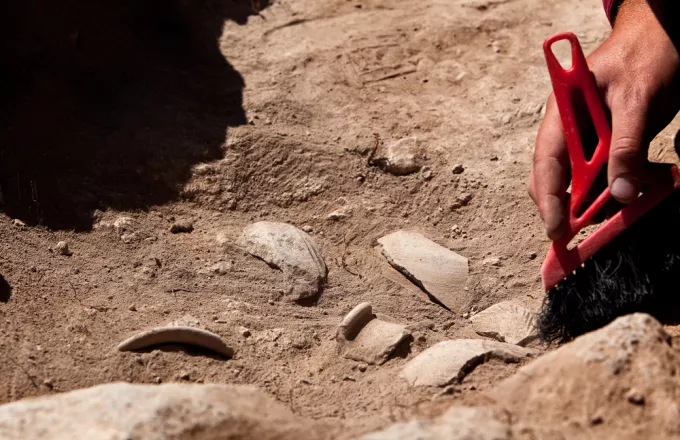 Σίκινος: Ανακαλύφθηκε ασύλητος τάφος επιφανούς γυναίκας