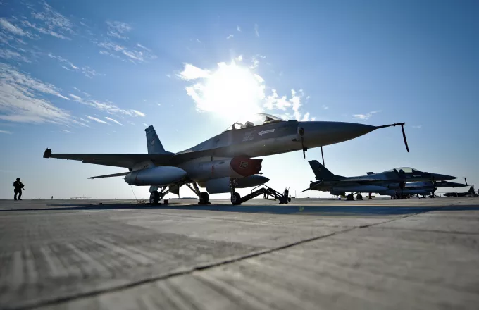 Τζανακόπουλος: Διαπραγματευόμαστε για τη φθηνότερη συμφωνία για τα F-16