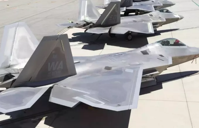 F-22 Raptor: Στην 110 Πτέρυγα Μάχης τα κορυφαία αμερικανικά μαχητικά (vid) 