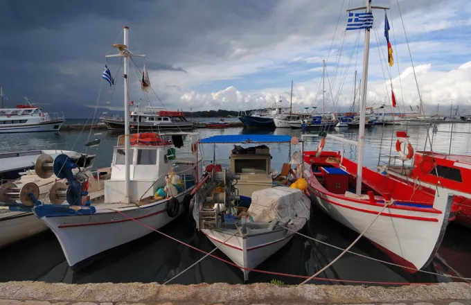 Η Ελλάδα έχει το 1/5 του αλιευτικού ευρω-στόλου αλλά χάνει σε χωρητικότητα