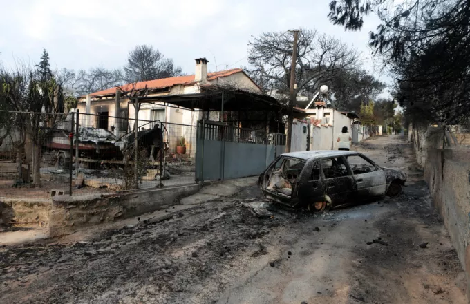 Ξεπέρασαν τα 900 τα «κόκκινα» σπίτια μετά τις φωτιές στην Αττική 