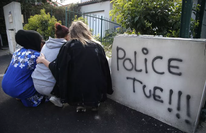 Αλλάζει την κατάθεσή του ο γάλλος αστυνομικός που σκότωσε έναν 22χρονο