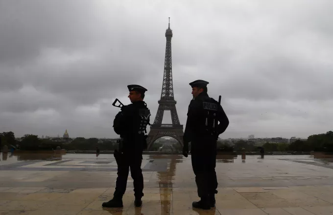 Δέκα συλλήψεις στη Γαλλία για σχέδια επιθέσεων σε πολιτικούς