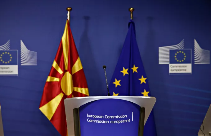 FT: Η Κομισιόν χαρτογραφεί ένταξη της ΠΓΔΜ και πέντε ακόμα χωρών στην ΕΕ