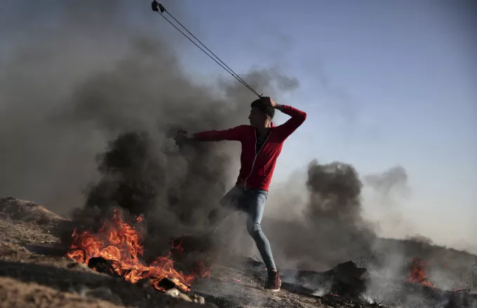 Στους 17 έφτασαν οι νεκροί Παλαιστίνιοι από τις συμπλοκές στη Γάζα