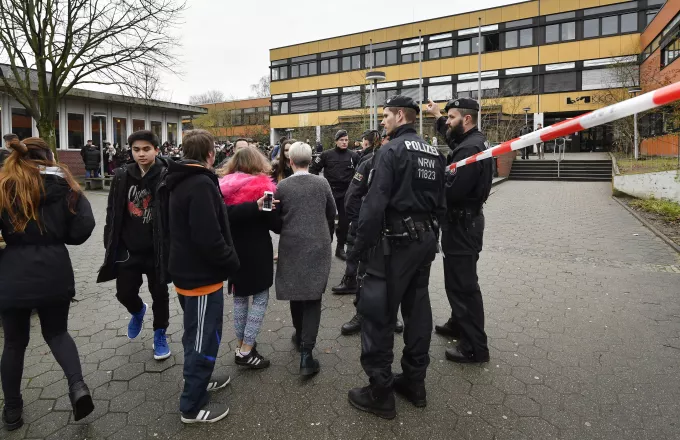 Έφηβος δολοφονήθηκε από συμμαθητή του σε σχολείο στη Γερμανία