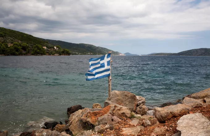 Σαρώνουν οι ελληνικές ακτές: Αργυρό για την Ελλάδα στις Γαλάζιες Σημαίες
