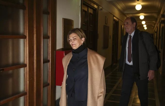 ΠΑΣΟΚ: Η Ράνια Αντωνοπούλου θα έπρεπε να έχει ήδη παραιτηθεί