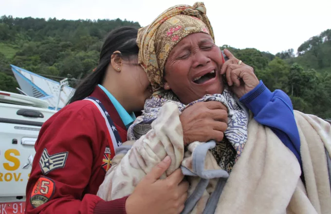 Στους 180 οι αγνοούμενοι μετά από ναυάγιο πλοίου στην Ινδονησία