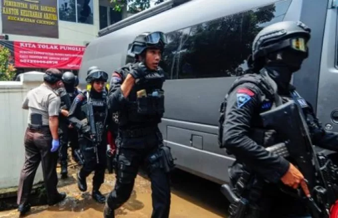 Ινδονησία: Έκρηξη με έναν νεκρό στο αρχηγείο της αστυνομίας 