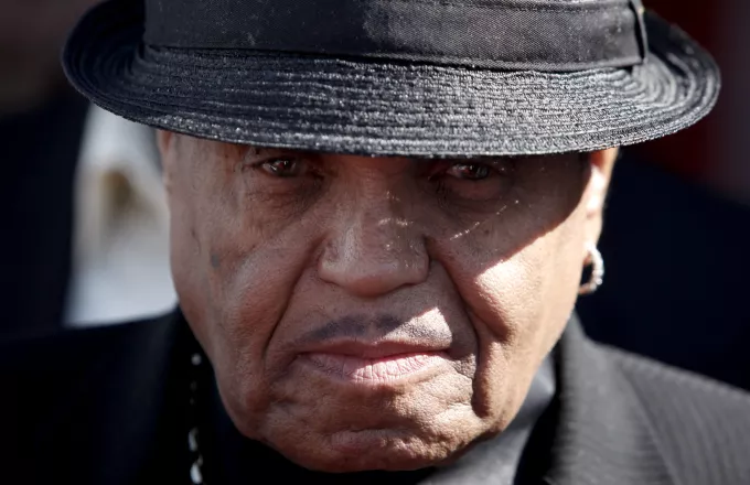 Πέθανε σε ηλικία 89 ετών ο πατέρας του Μάικλ Τζάκσον