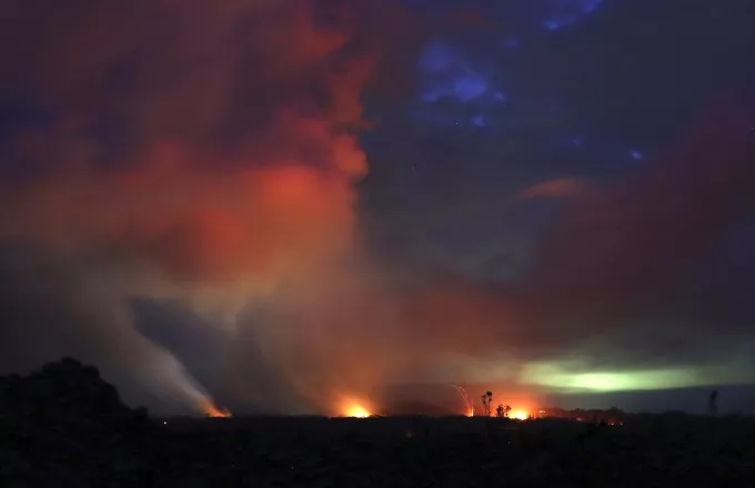 Καρέ καρέ η έκρηξη του ηφαιστείου Κιλαουέα σε timelapse