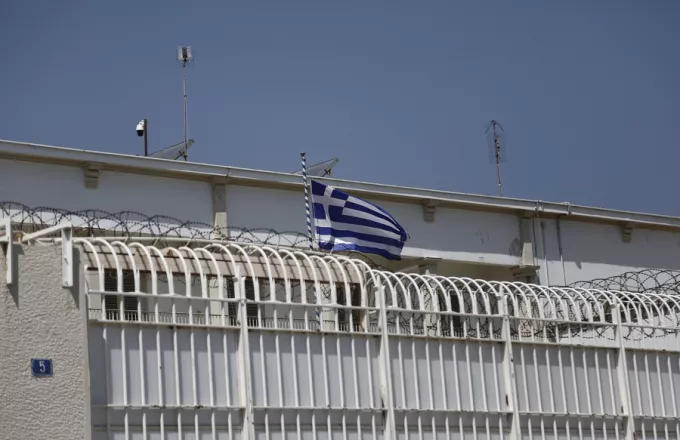 Εκπαιδευτική άδεια στον κρατούμενο Δημάκη ζητούν βουλευτές του ΣΥΡΙΖΑ
