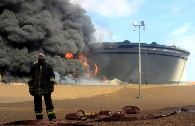 Λιβύη: Νέες συγκρούσεις σε πετρελαϊκές εγκαταστάσεις 
