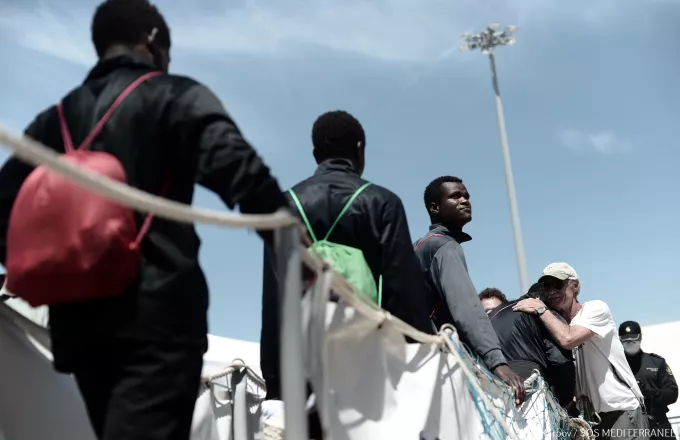 Ο Σαλβίνι ζητά από τη Μάλτα να ανοίξει το λιμάνι της για το πλοίο Lifeline