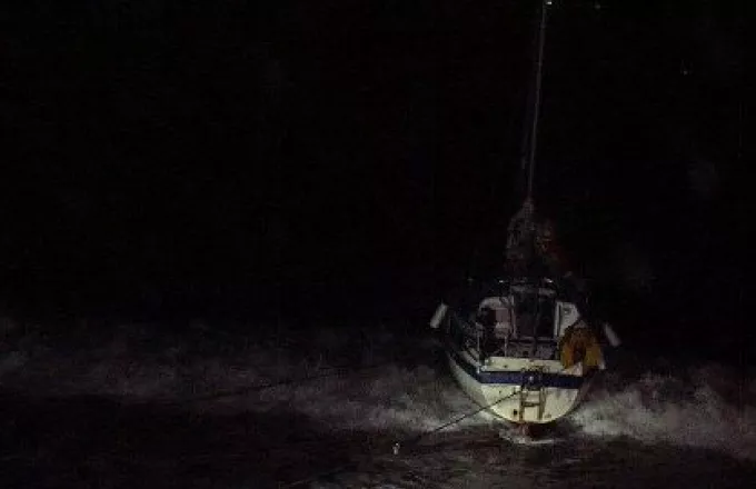 Πτώση επιβάτη από πλοίο στη θαλάσσια περιοχή της Σύρου